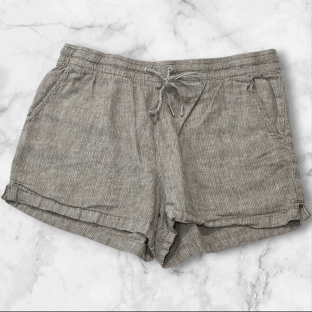 H&M Women's Summer Gray Striped Shorts Size 4- C27